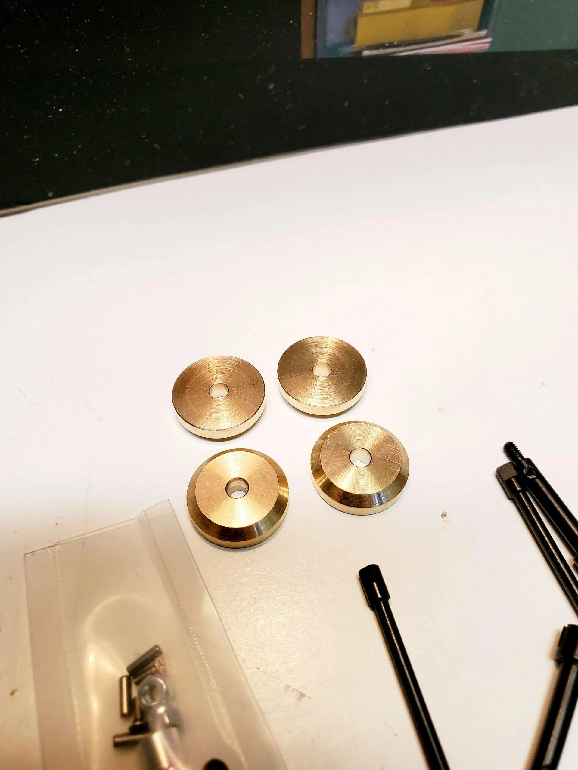 4mm Extended axles with brass patty's - Image 3